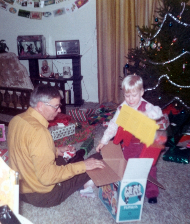 1972-12-24-Travis-Gramhi-presents.jpg